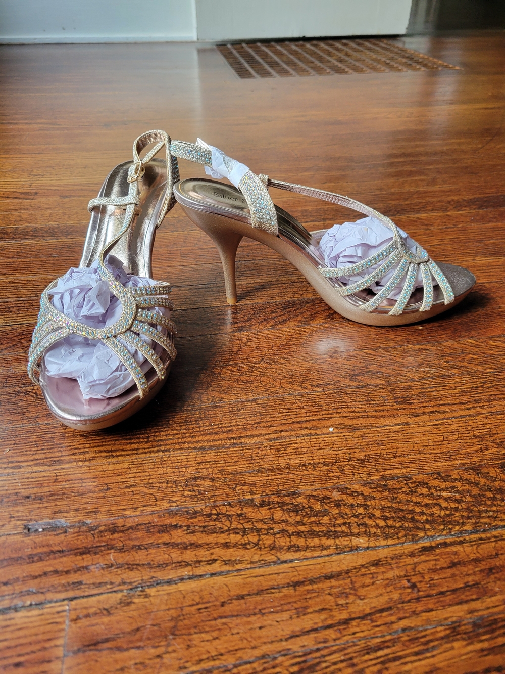 SILVER SLIPPER Cinderella Rhinestones High Heels Pumps Size 8.5 Wedding Church - Picture 10 of 16